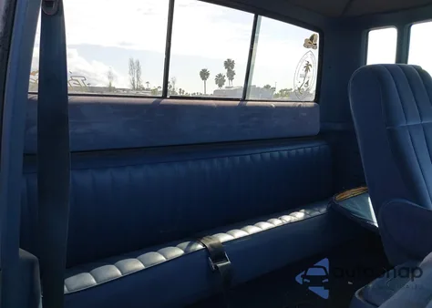 1986 Ford F250 из США, поврежденный, VIN 1FTHX2613GKB69048